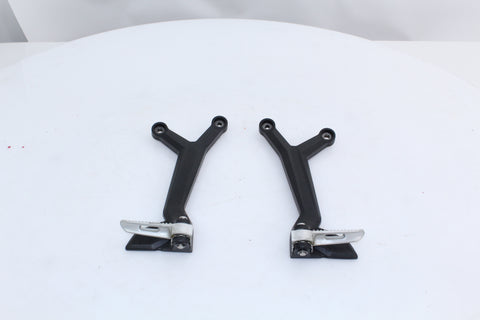 Passenger Footpegs Bracket Set Triumph Trident 660 21-22 OEM