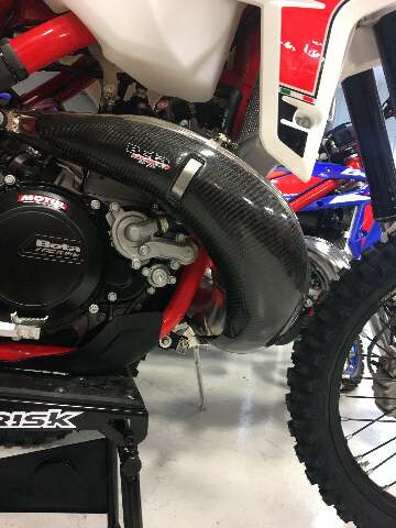 P3 PIPE GUARD CARBON FIBER MAX 109065