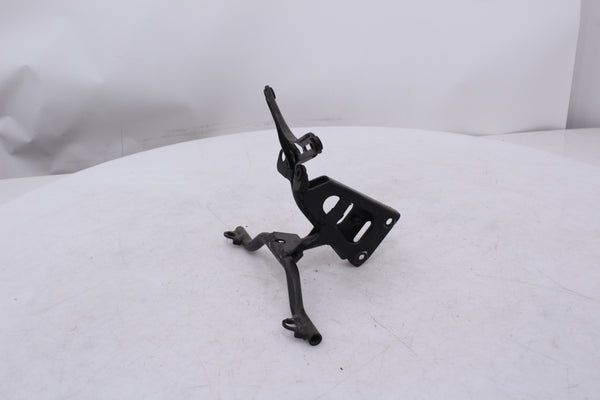 Suzuki GSXR600 97-00 Upper Fairing Stay Bracket OEM