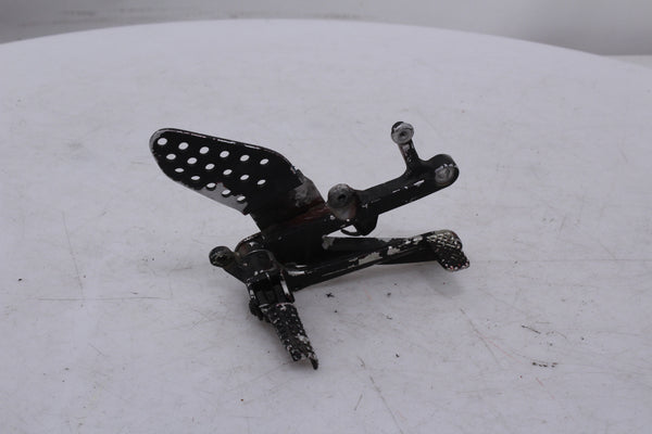 Yamaha YZF-R1 1998-1999 Rearset Footpeg Assy Right OEM
