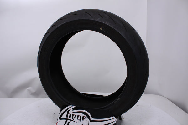 Bridgestone Battlax Hypersport Front Tire 200/55-17 S22