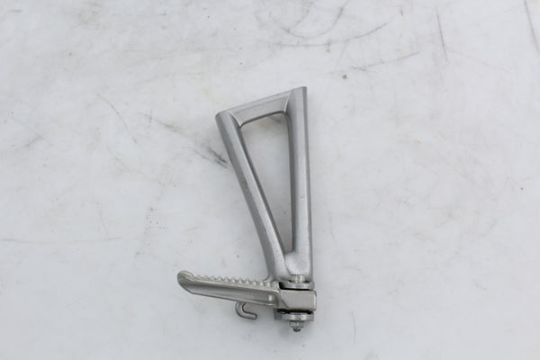 Yamaha YZF-R6 2008-2016 Passenger Footpeg Bracket Right OEM