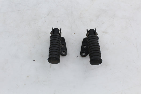 Yamaha XVS650 V-Star Classic 1998-2009 Passenger Footpegs Bracket Set Left Right OEM