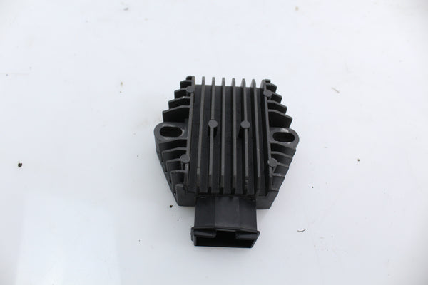 Honda CBR900RR 1993-1995 Regulator Rectifier OEM