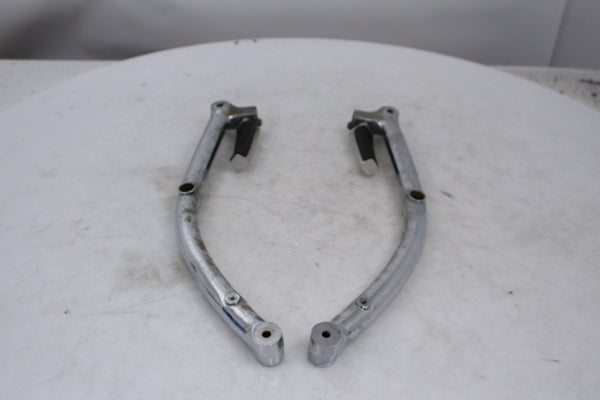 Passenger Footpegs Bracket Set Suzuki VS800 01-05 OEM