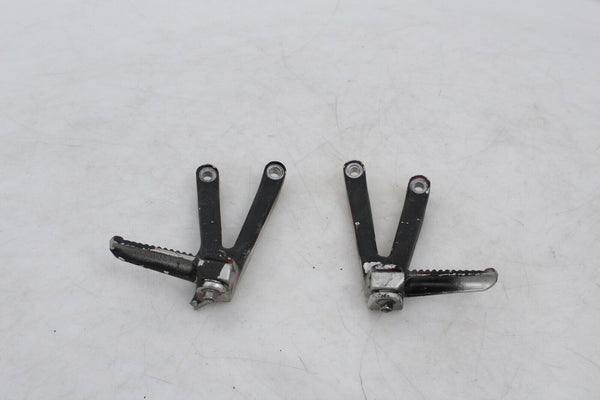Passenger Footpegs Bracket Set Yamaha YZF-R1 98-99 OEM