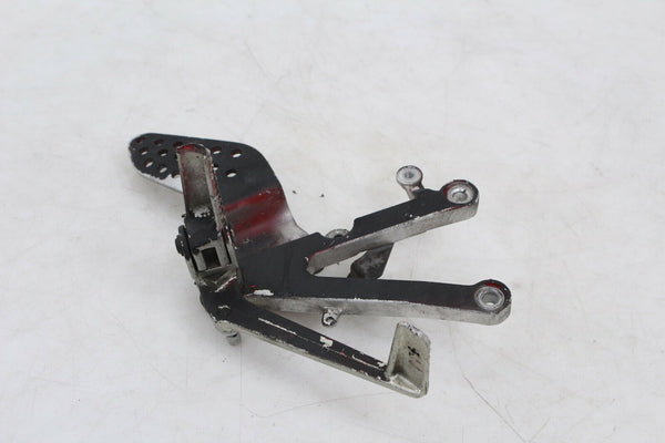 Right Rearset Footpeg Bracket Yamaha YZF-R1 98-99 OEM