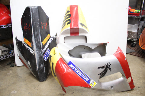 Shark Skins Fairing Kit Racing  Yamaha YZF-R6 99-02